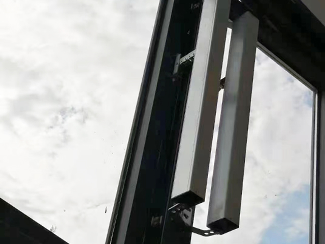 电动开窗机的自动控制系统